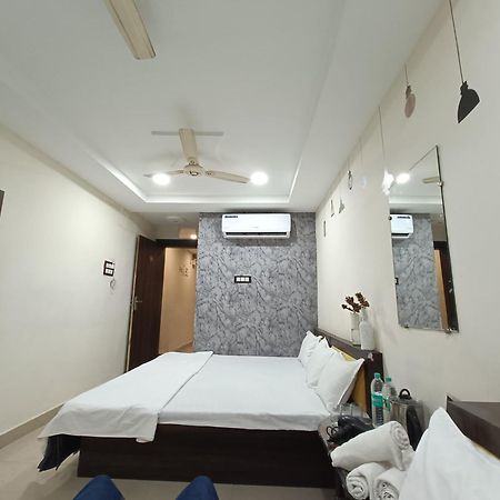 Treebo Yatri Grah Kshipra T Hotel Ujjain Esterno foto